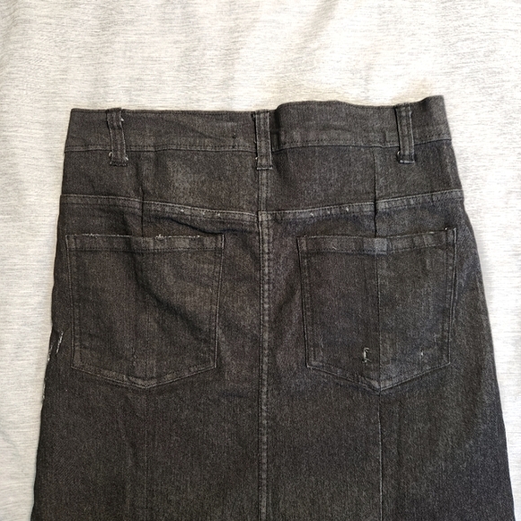 NWOT Forever 21 Black Denim Distressed Maxi Skirt with side slits - Picture 3 of 6